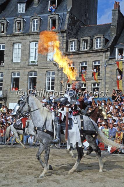 dinan fete remparts 05.JPG - Fête des Remparts, septembre 1994sur le thème « Du Guesclin »22 Dinan